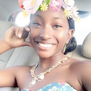 Meet your Posher, Casey